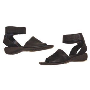 FLEXX black leather slide on sandals low heel with ankle straps Women's size 7.5